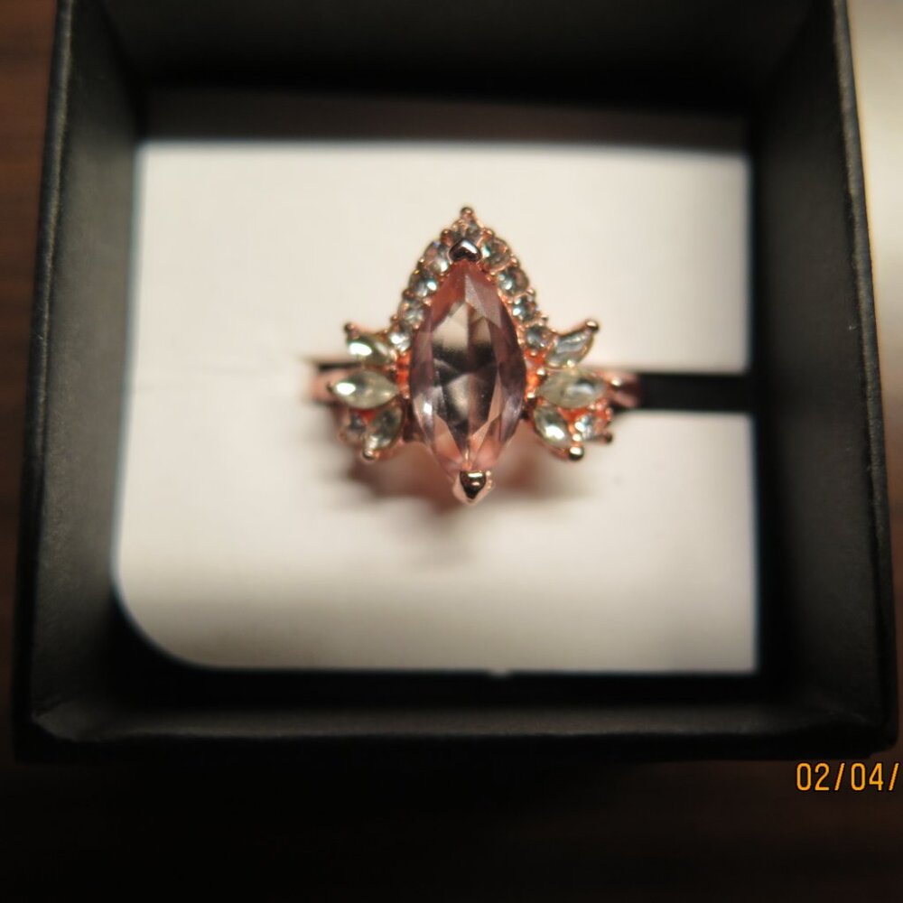 NEW Pink Marquise Center CZ 6 marquise & 8 round rhinestones ring bomb